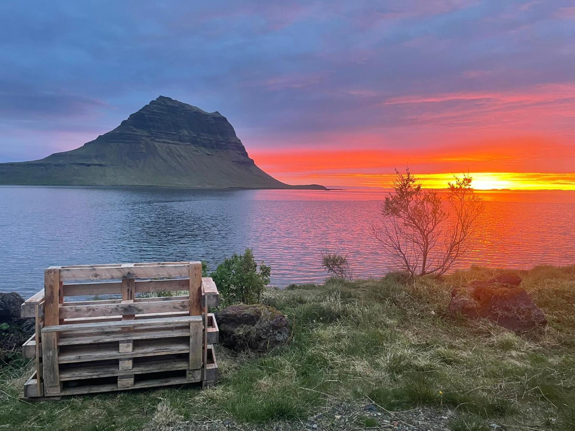 Kirkjufell Basement Apartment Grundarfjörður Exteriör bild