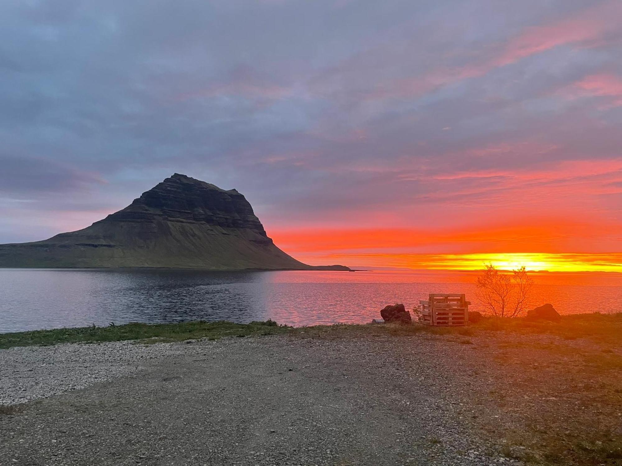 Kirkjufell Basement Apartment Grundarfjörður Exteriör bild