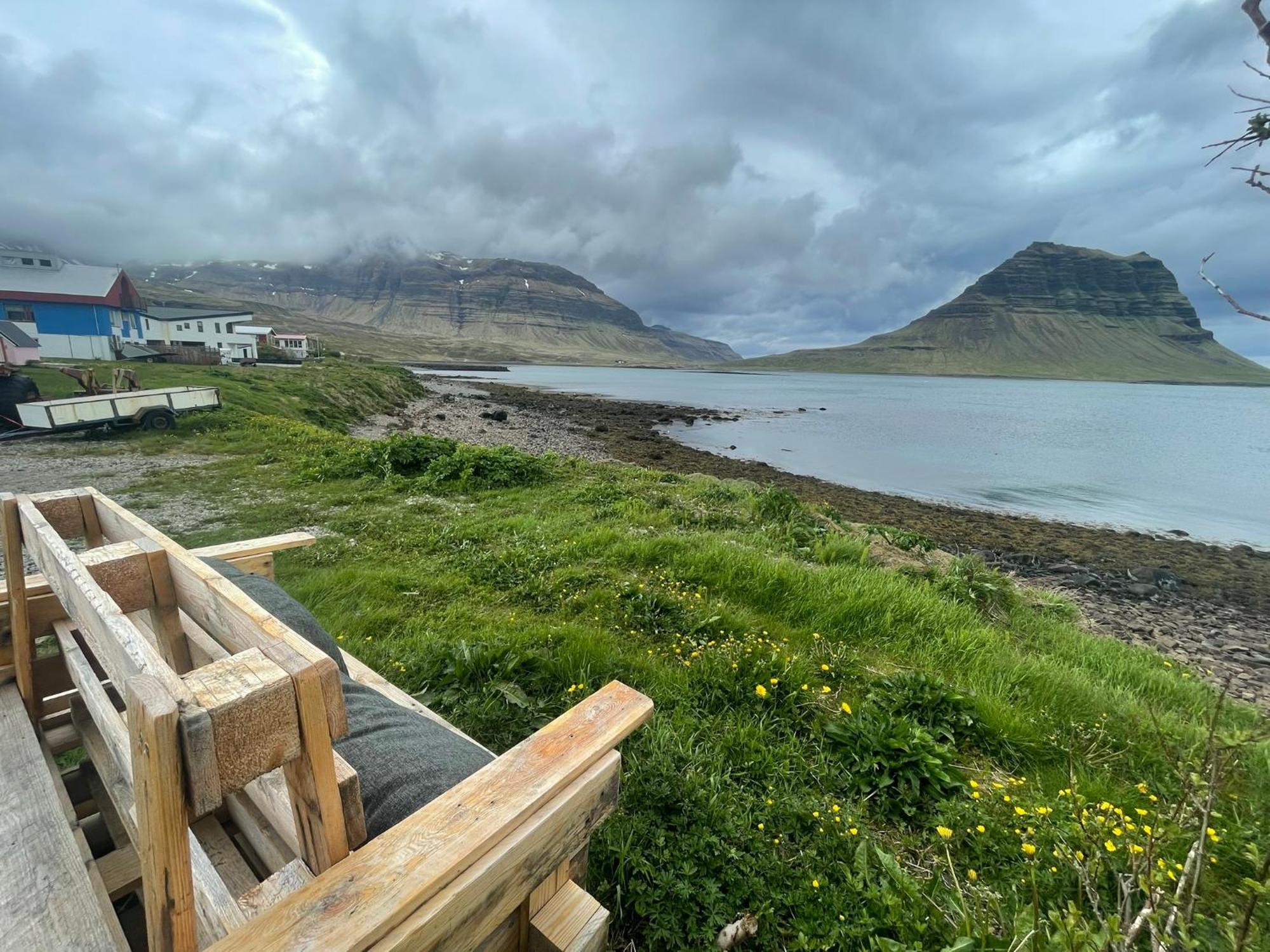 Kirkjufell Basement Apartment Grundarfjörður Exteriör bild